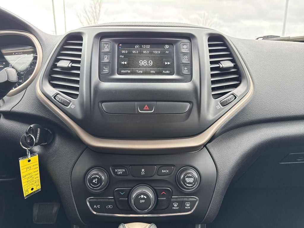 2016 Jeep Cherokee Sport