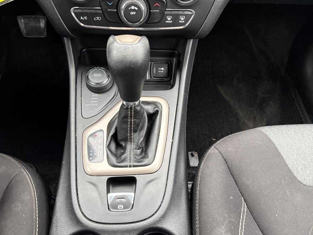 2016 Jeep Cherokee Sport