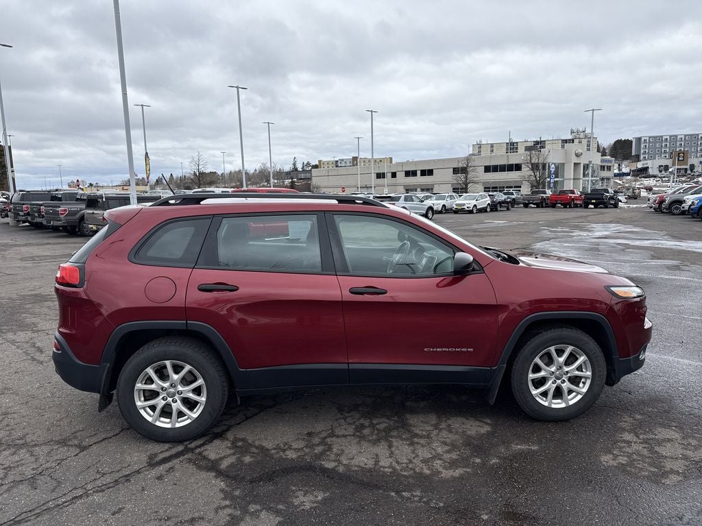 2016 Jeep Cherokee Sport