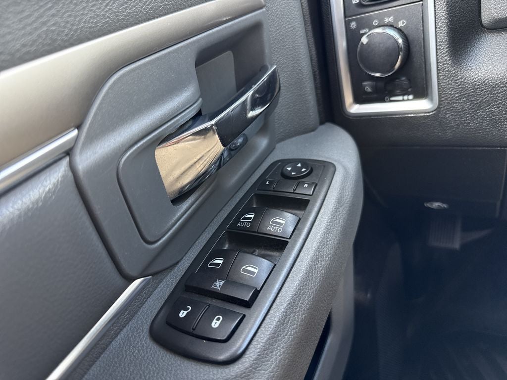 2013 RAM 1500 SLT