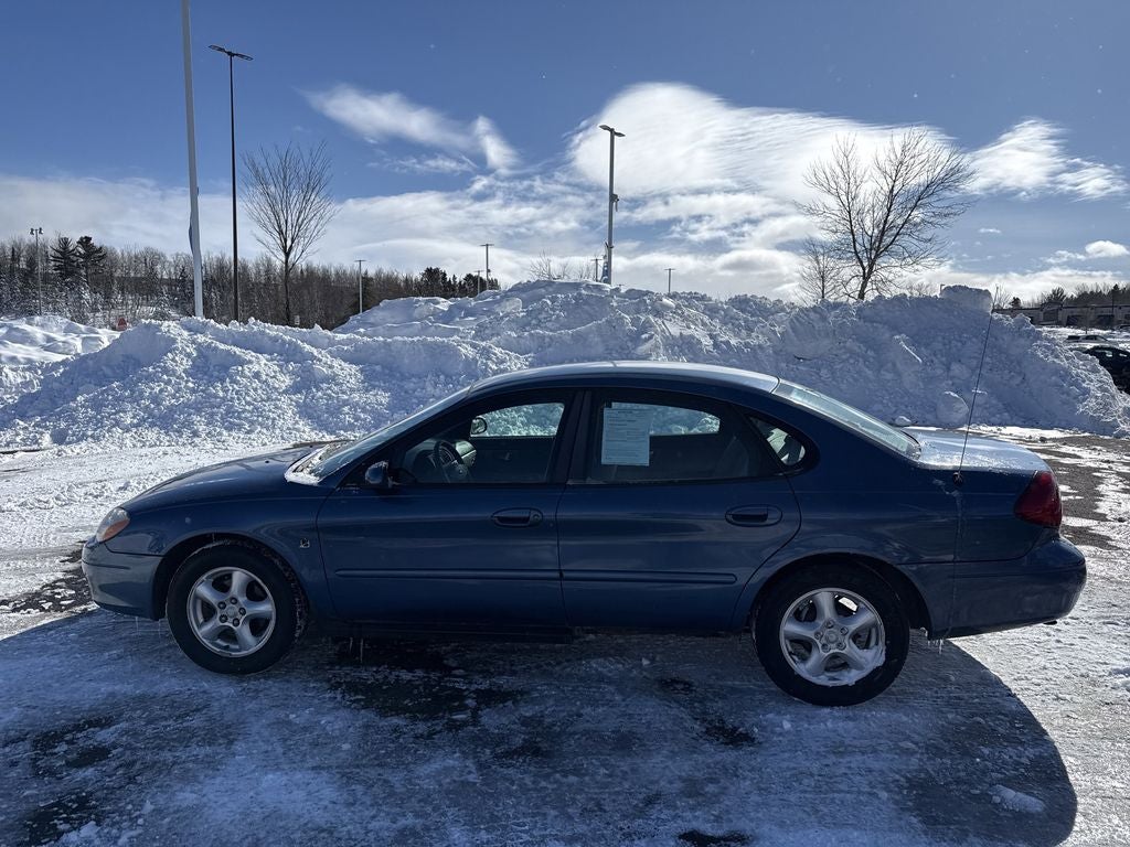 2002 Ford Taurus SE