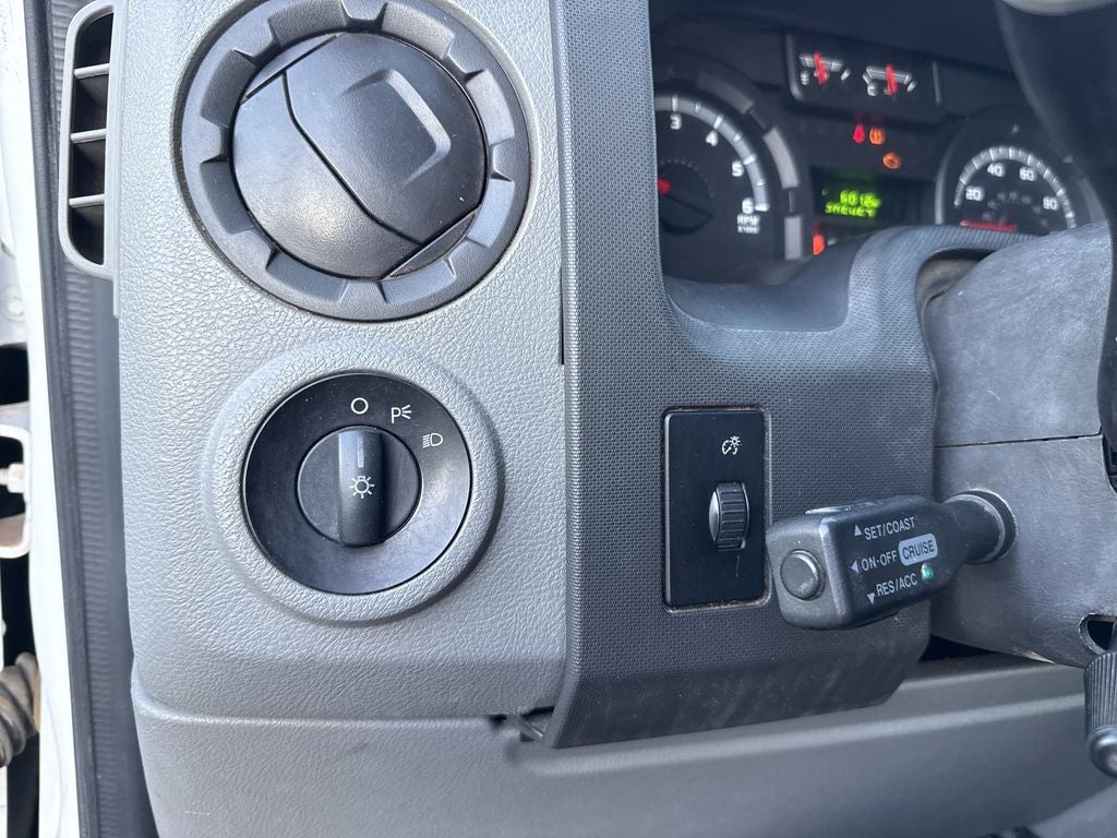 2013 Ford E-350SD Base Cutaway