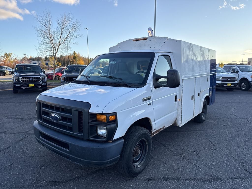 2013 Ford E-350SD Base Cutaway