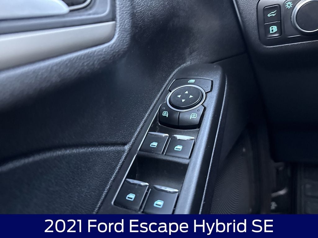 2021 Ford Escape SE Hybrid