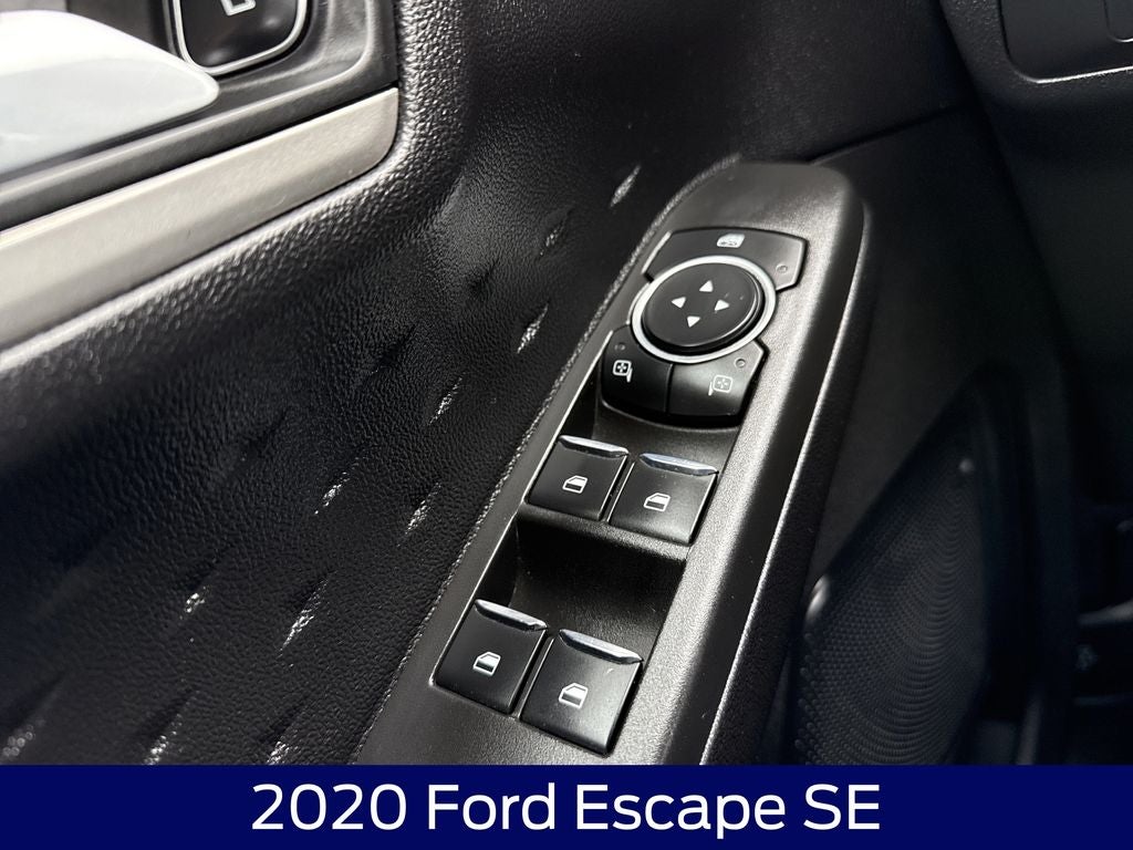 2020 Ford Escape SE