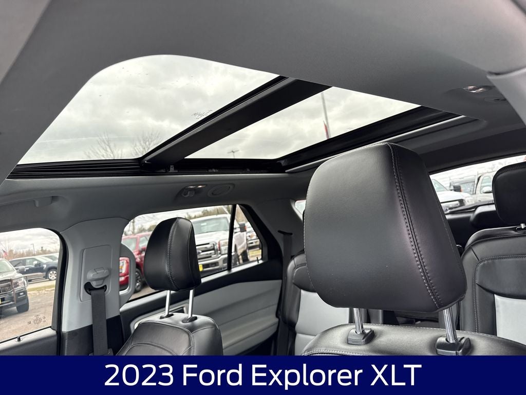 2023 Ford Explorer XLT