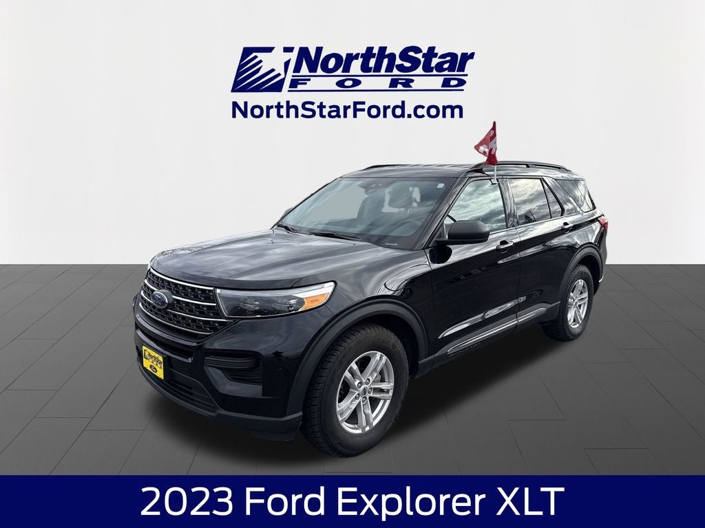 2023 Ford Explorer XLT 4WD's photo