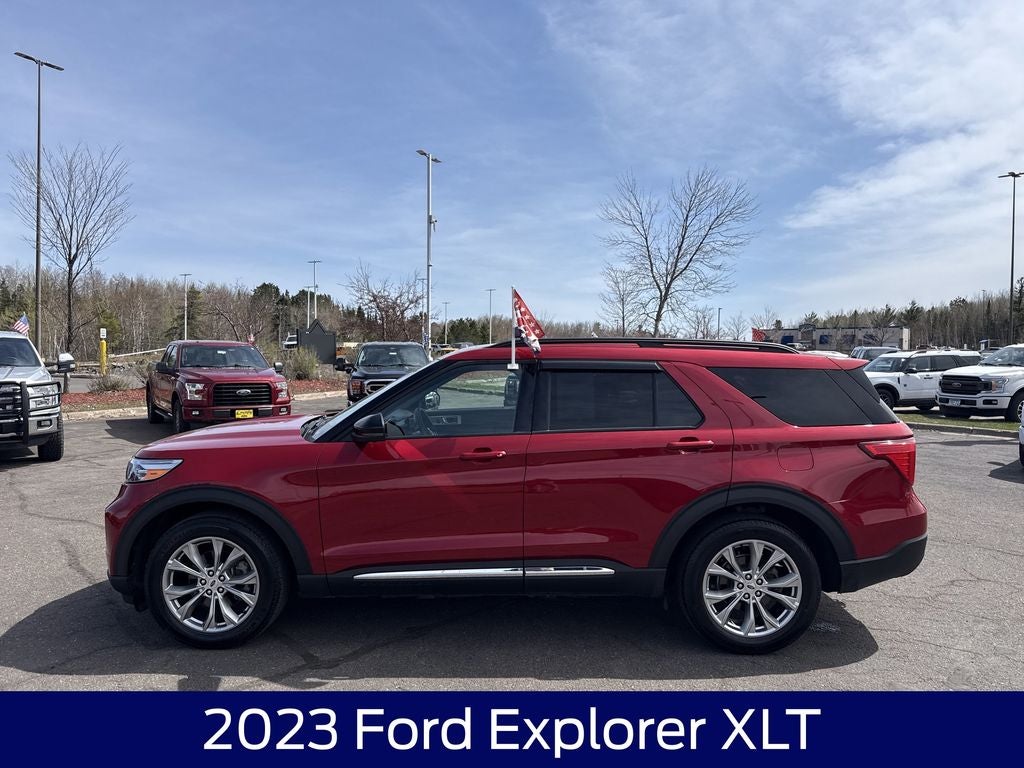 2023 Ford Explorer XLT