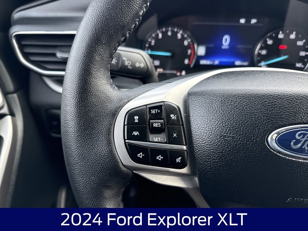 2024 Ford Explorer XLT