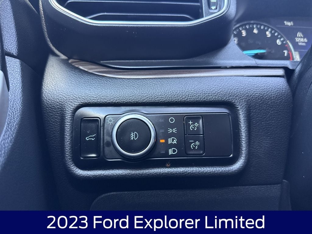 2023 Ford Explorer Limited