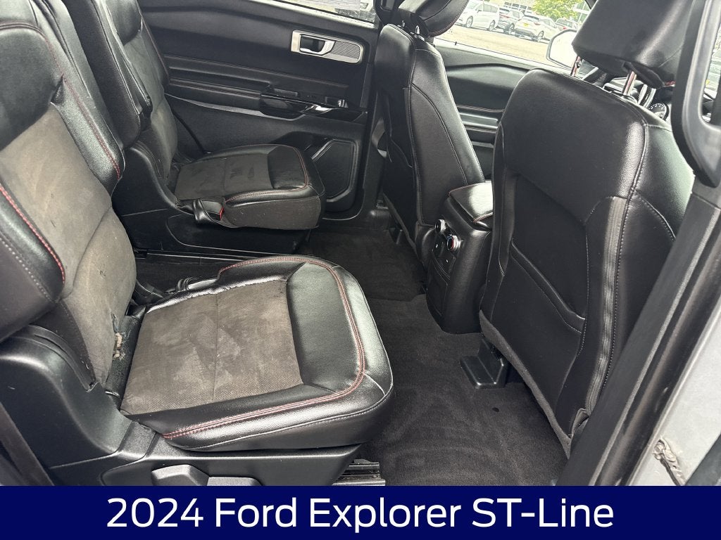 2024 Ford Explorer ST-Line