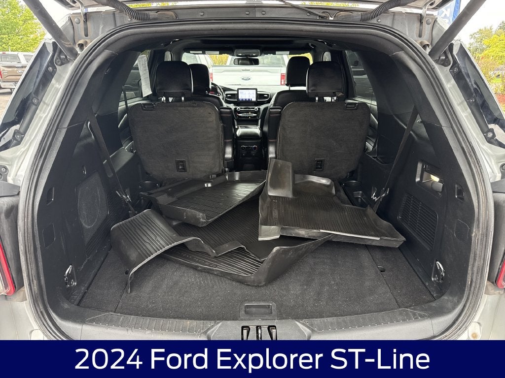 2024 Ford Explorer ST-Line