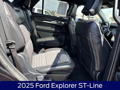 2025 Ford Explorer ST-Line