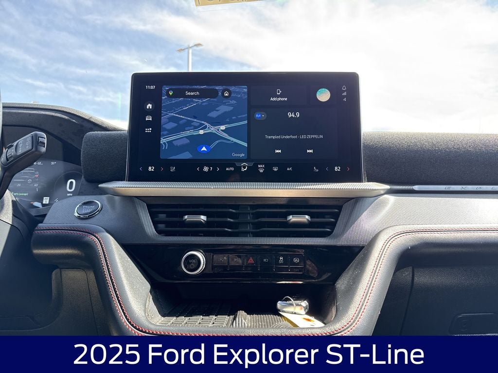 2025 Ford Explorer ST-Line