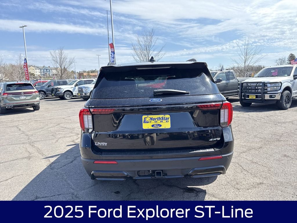 2025 Ford Explorer ST-Line
