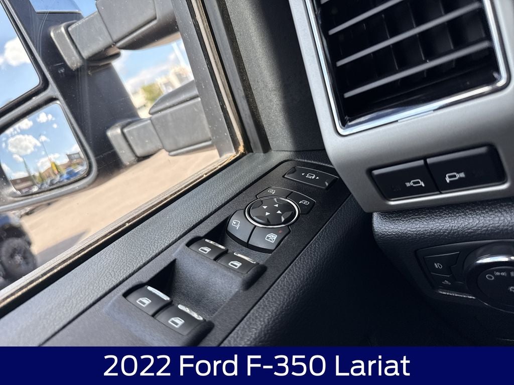 2022 Ford F-350SD Lariat