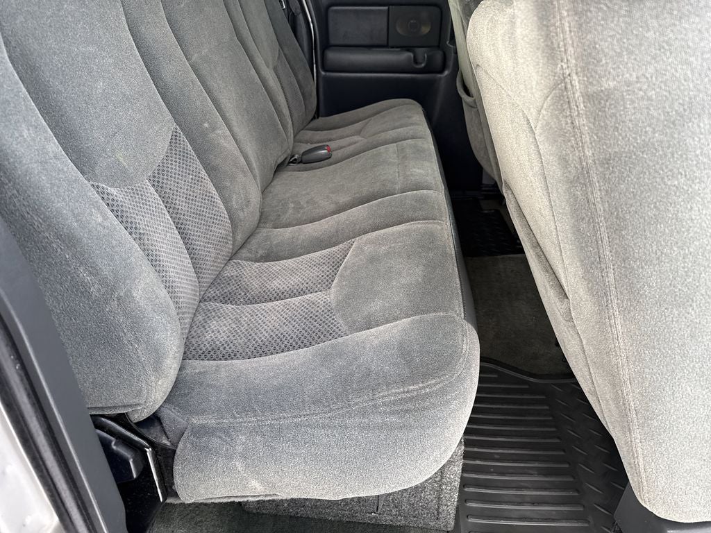 2004 Chevrolet Silverado 1500 LS