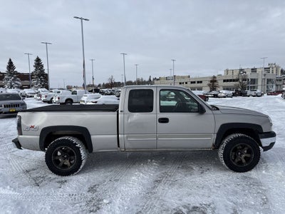 2004 Chevrolet Silverado 1500 LS