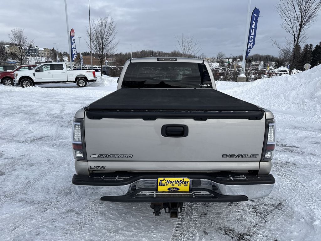 2004 Chevrolet Silverado 1500 LS