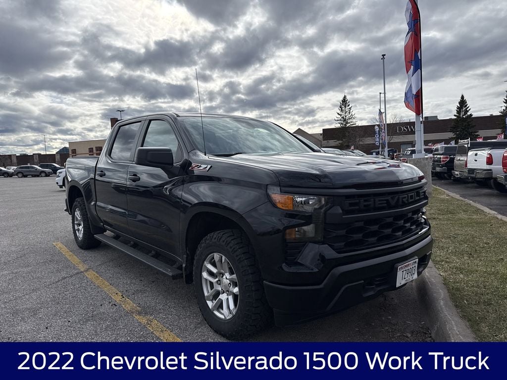 Used 2022 Chevrolet Silverado 1500 Work Truck with VIN 1GCUDAED4NZ590908 for sale in Duluth, Minnesota