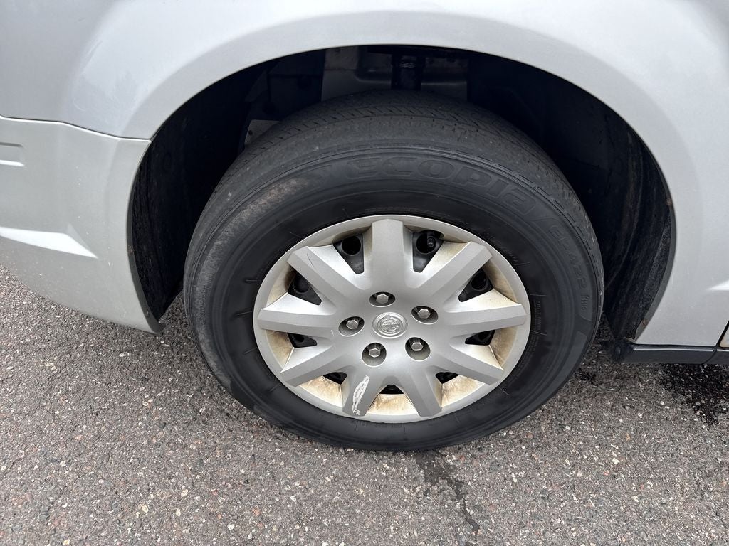 2010 Chrysler Town & Country LX