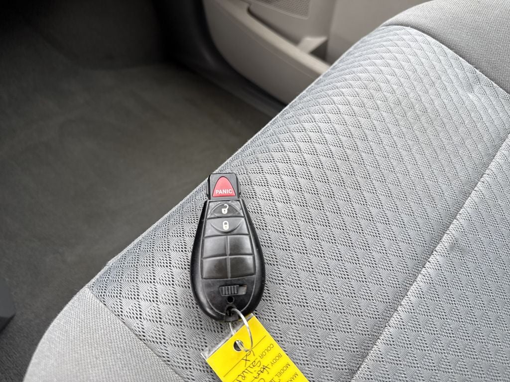 2010 Chrysler Town & Country LX