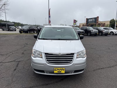 2010 Chrysler Town & Country LX