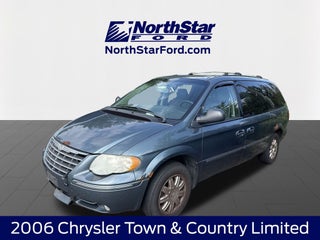 2006 Chrysler Town &amp; Country Limited