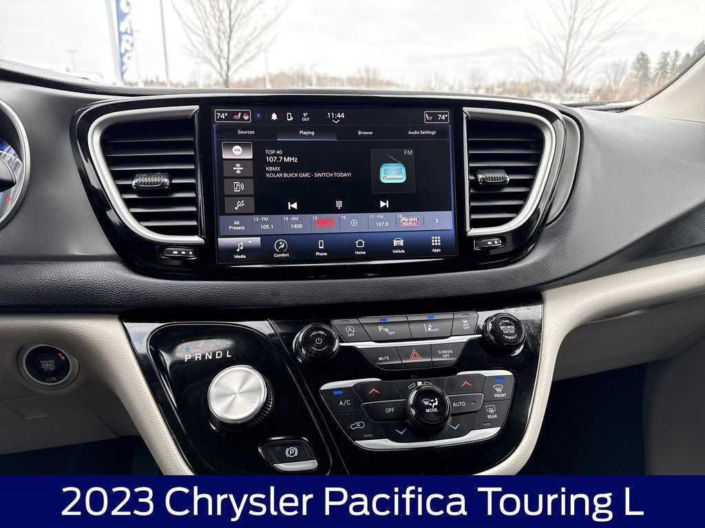 2023 Chrysler Pacifica Touring L