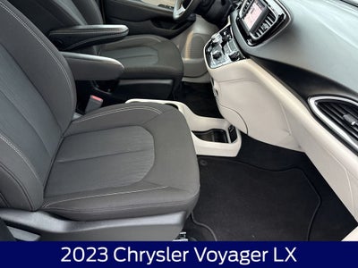 2023 Chrysler Voyager LX
