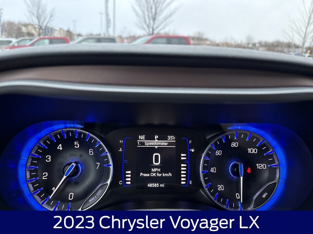2023 Chrysler Voyager LX