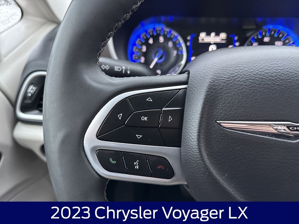 2023 Chrysler Voyager LX