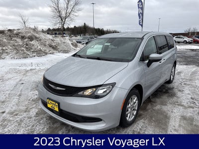 2023 Chrysler Voyager LX