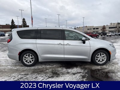2023 Chrysler Voyager LX