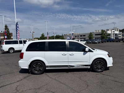 2017 Dodge Grand Caravan SE Plus