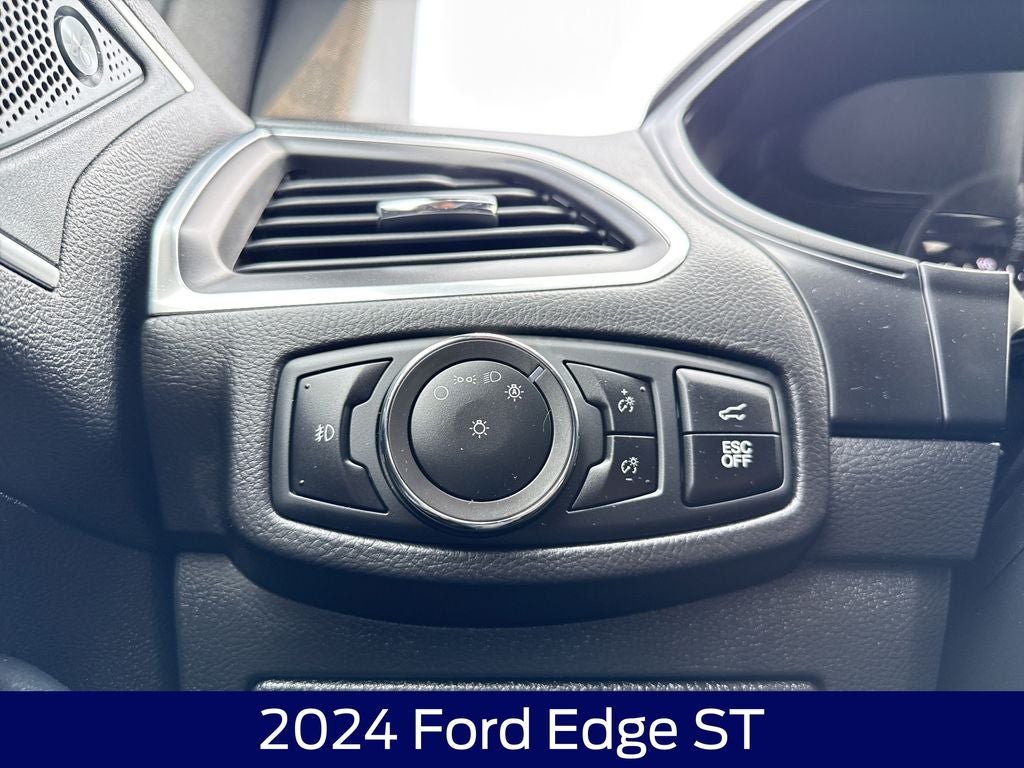 2024 Ford Edge ST