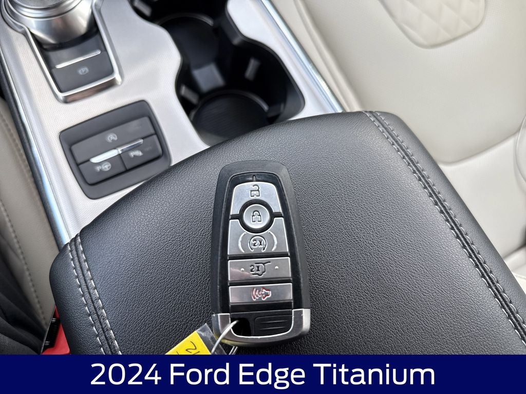 2024 Ford Edge Titanium