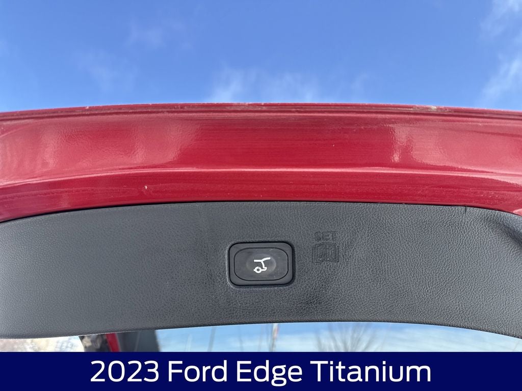 2023 Ford Edge Titanium