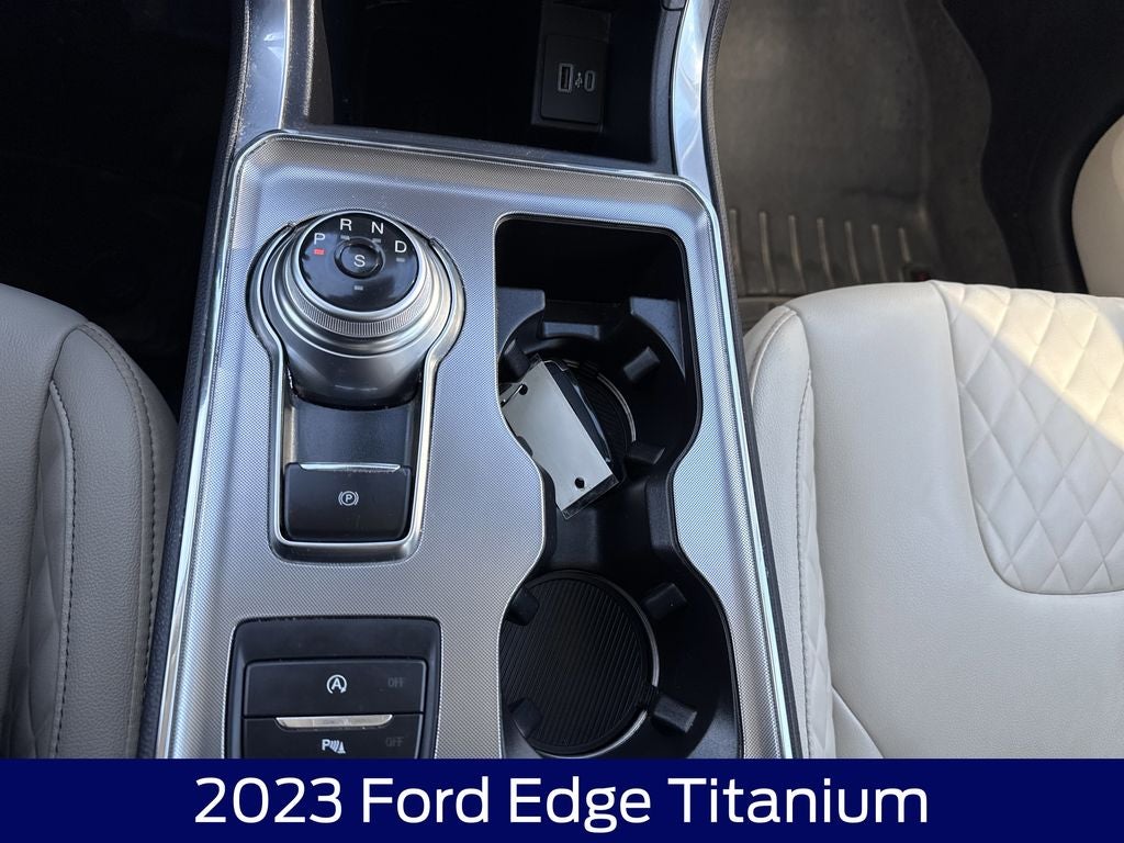 2023 Ford Edge Titanium