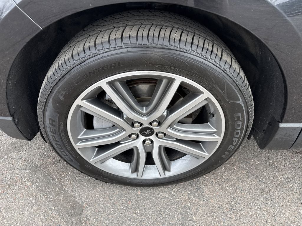 2023 Ford Edge Titanium