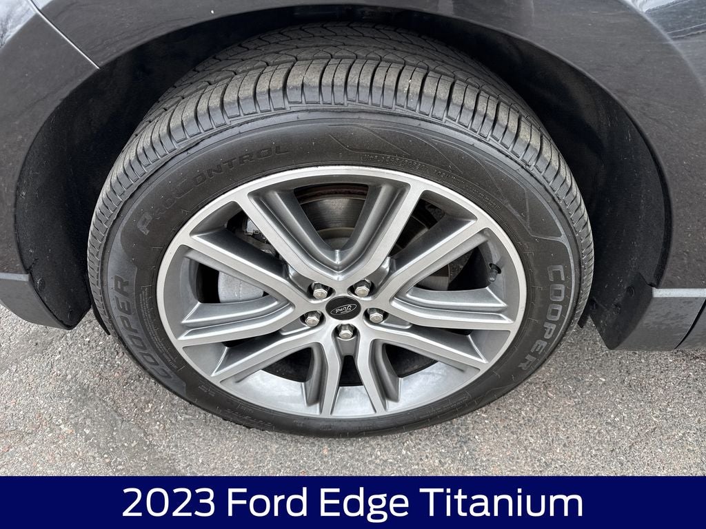 2023 Ford Edge Titanium