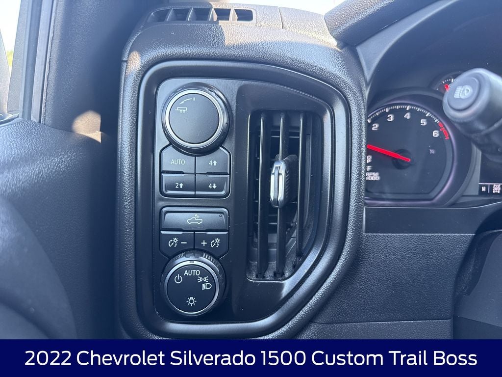 2022 Chevrolet Silverado 1500 Custom Trail Boss