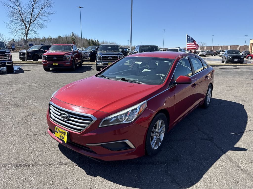 Used 2017 Hyundai Sonata Base with VIN 5NPE24AF1HH468912 for sale in Duluth, Minnesota