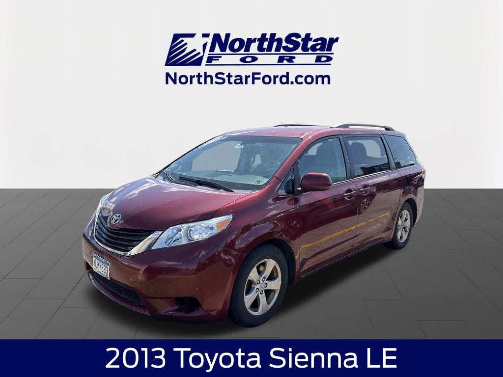 2013 Toyota Sienna LE 8 Passenger