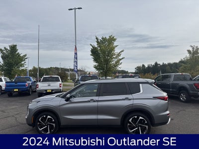 2024 Mitsubishi Outlander SE