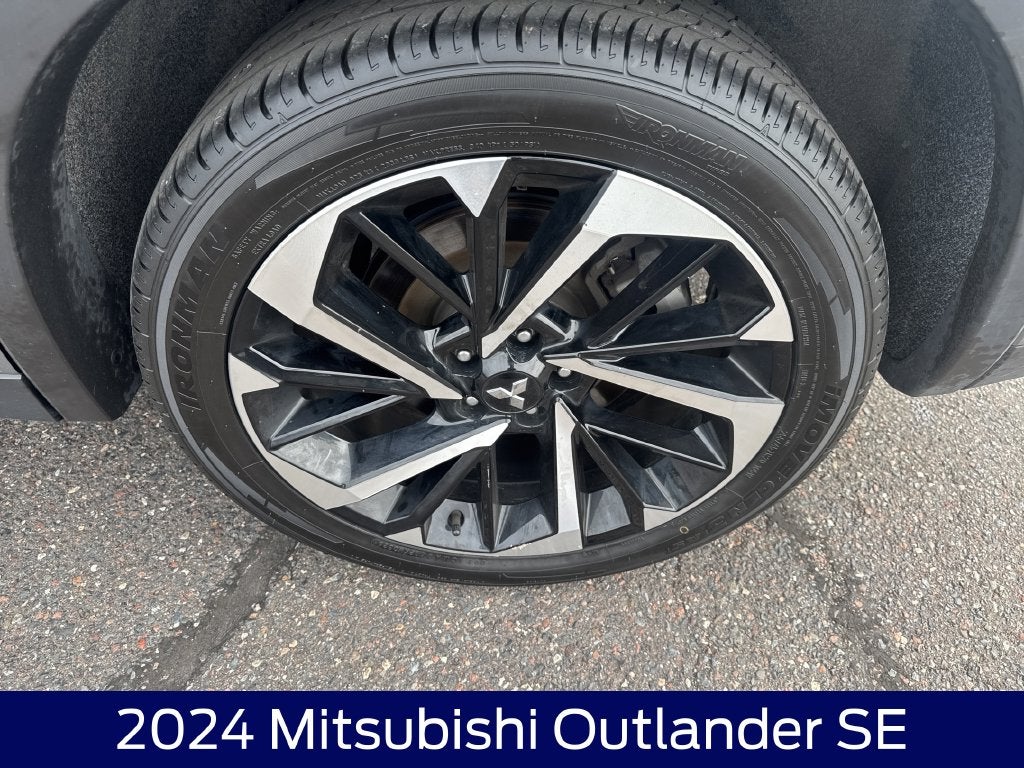 2024 Mitsubishi Outlander SE