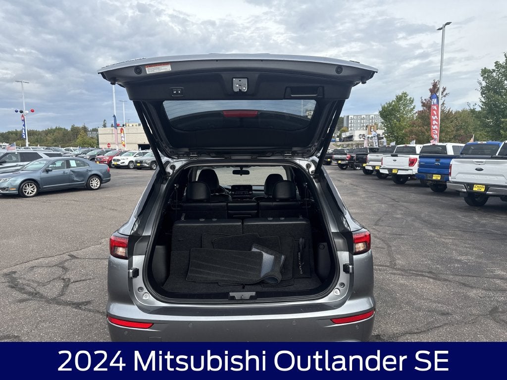 2024 Mitsubishi Outlander SE