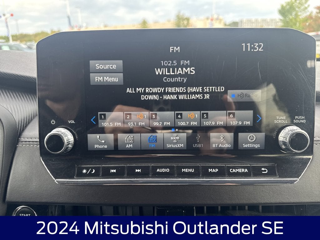 2024 Mitsubishi Outlander SE