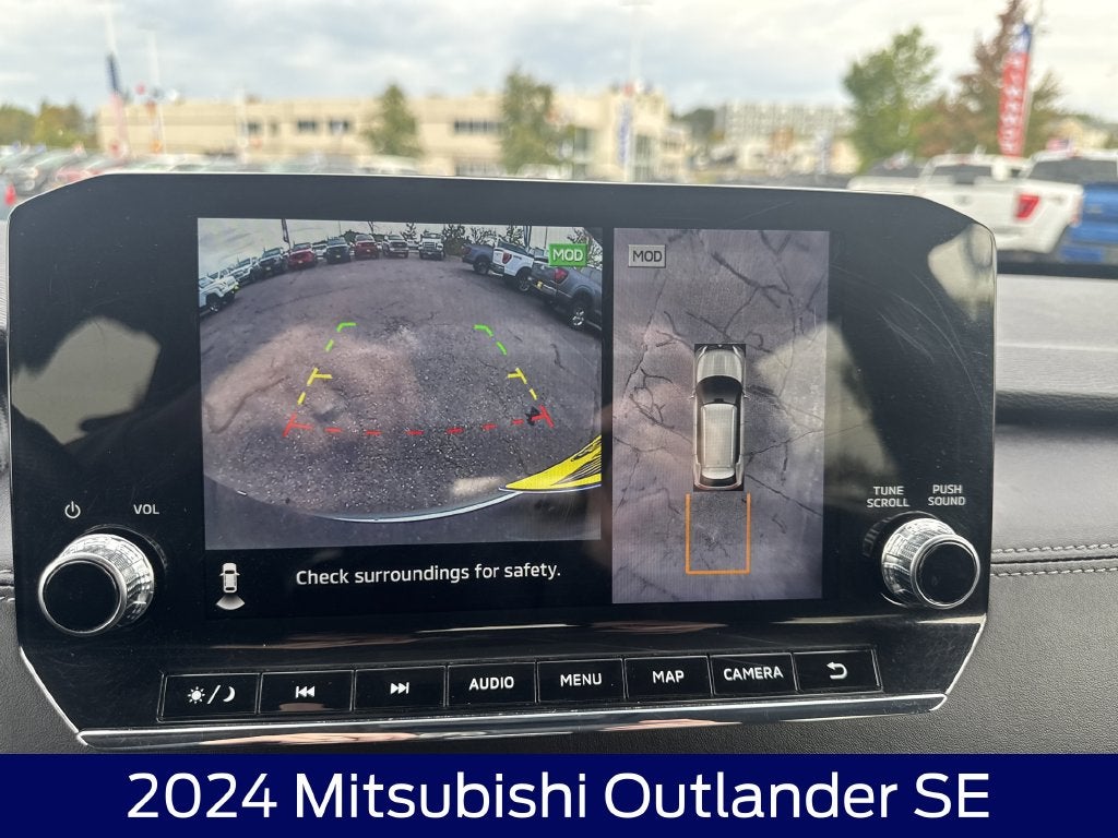 2024 Mitsubishi Outlander SE