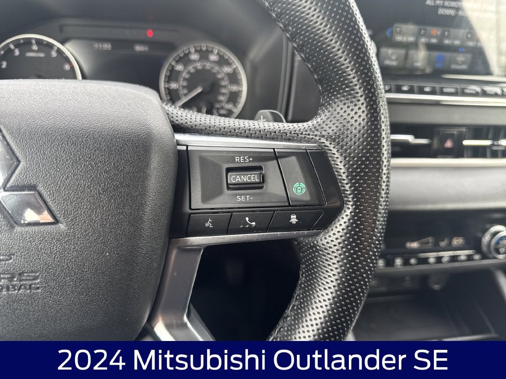 2024 Mitsubishi Outlander SE